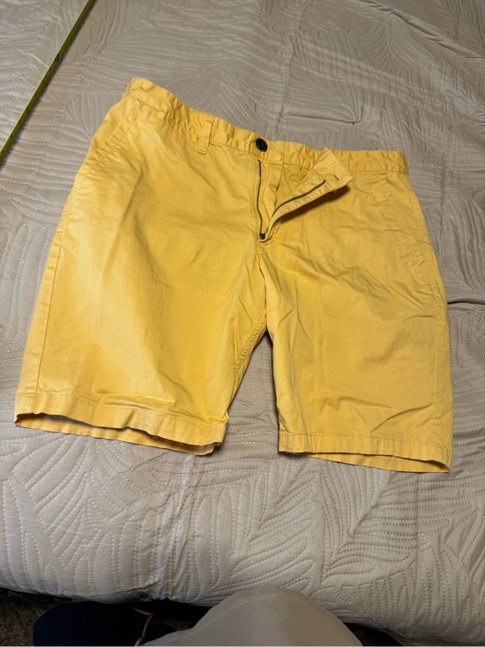 Armani Exchange Men's Yellow Casual Shorts Size 36